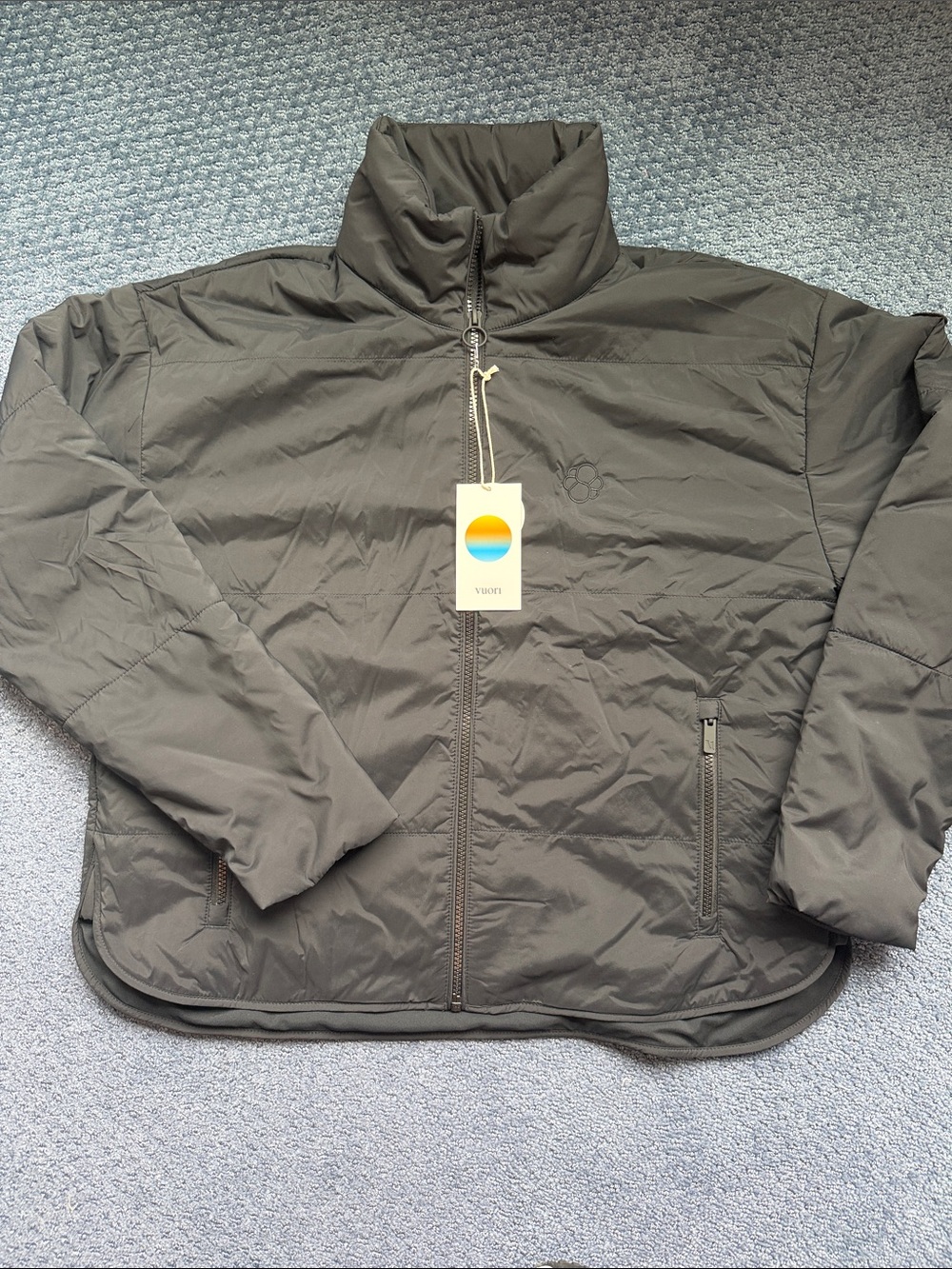 Vuori Women's black Puffer Jacket